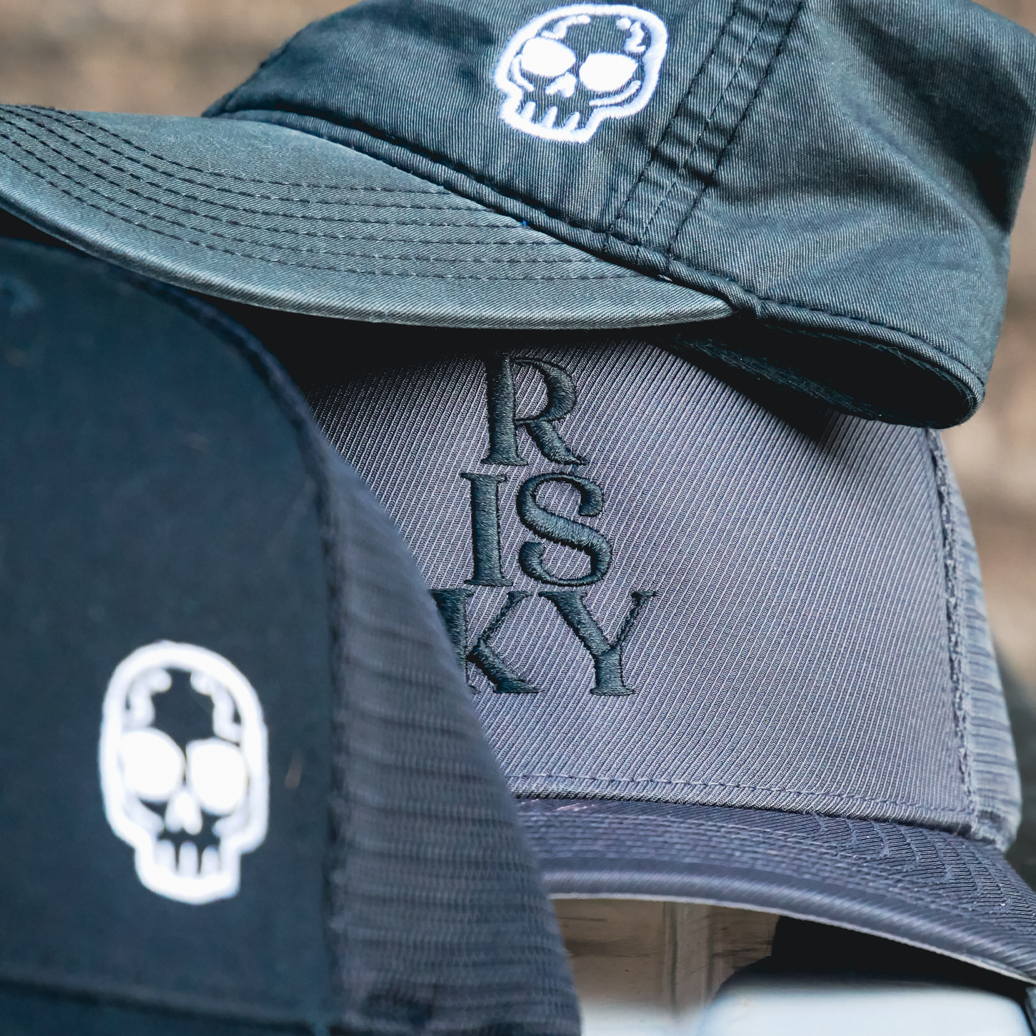 RISKY Vert Charcoal Flexfit® Unipanel